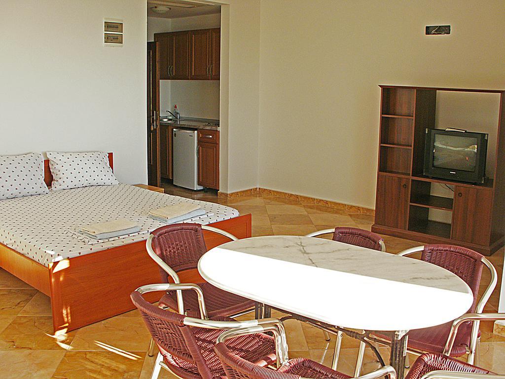 Panorama Alaj 3*
